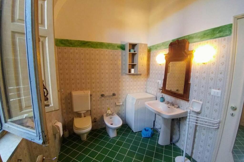 Cozy Apartment In Palazzo Malaspina بياتشينسا المظهر الخارجي الصورة