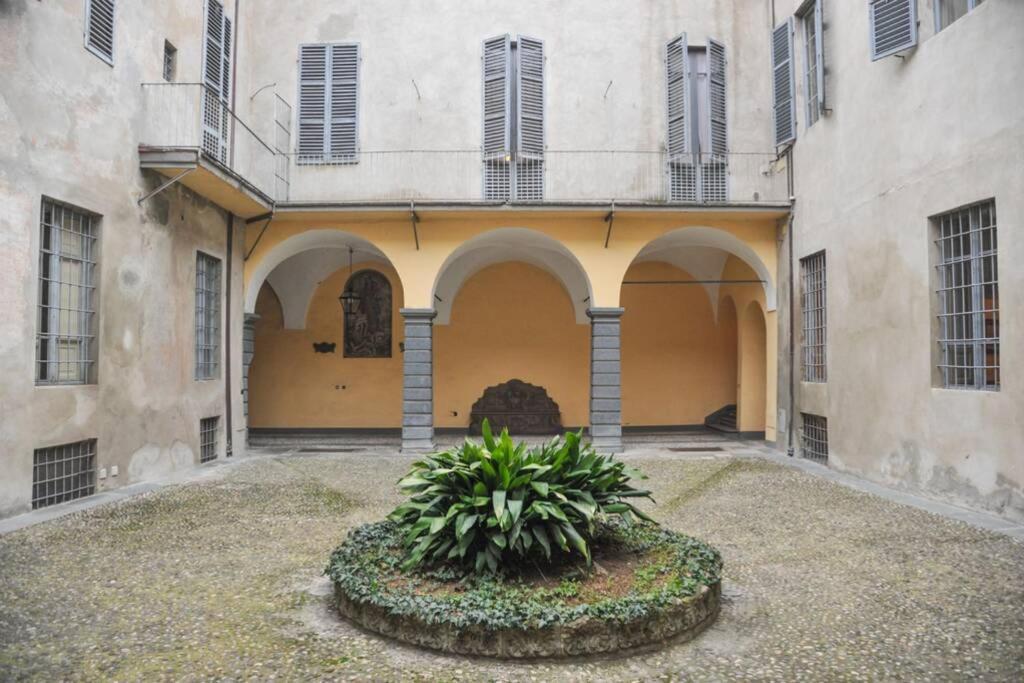 Cozy Apartment In Palazzo Malaspina بياتشينسا المظهر الخارجي الصورة